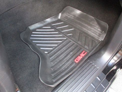 Used 2015 GMC Sierra 1500 SLT w/ SLT Crew Cab Value Package image 28