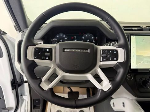 New 2026 Land Rover Defender 130 X-Dynamic SE image 38