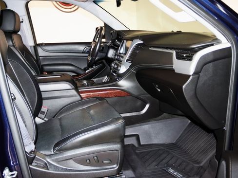 Used 2017 GMC Yukon SLT image 53