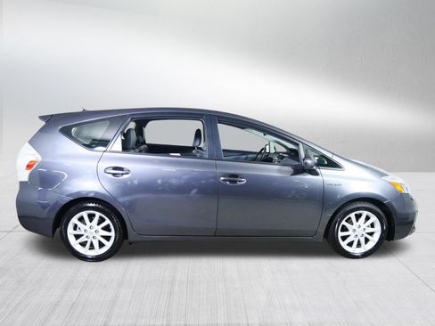 Used 2012 Toyota Prius V Five FWD image 8