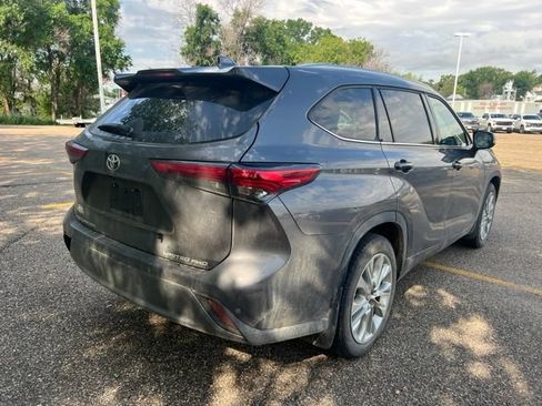 Used 2021 Toyota Highlander Limited AWD/4WD image 8