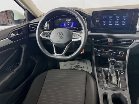 Used 2025 Volkswagen Jetta S image 25