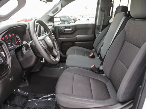 Used 2020 Chevrolet Silverado 1500 Custom w/ Custom Value Package image 17