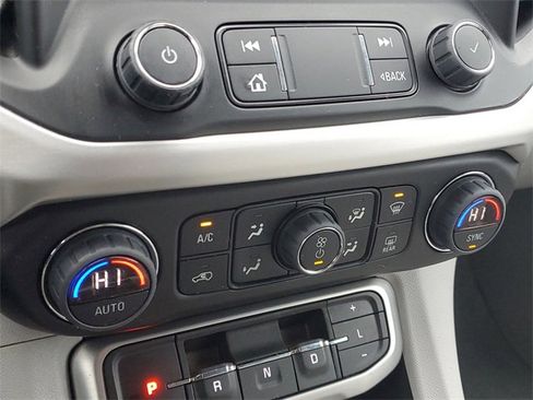 Certified 2023 GMC Acadia SLE w/ Driver Convenience Package image 29