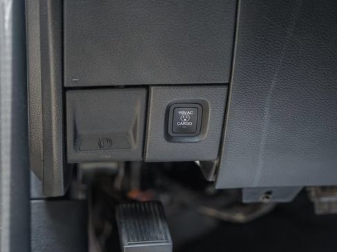 Used 2026 RAM 2500 Laramie AWD/4WD image 51