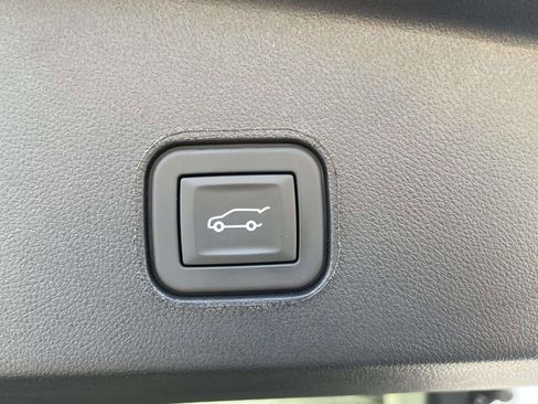 New 2026 Cadillac Lyriq Sport image 11