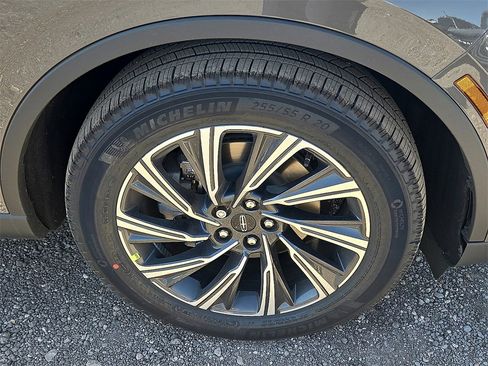 New 2026 Lincoln Aviator 2WD image 7