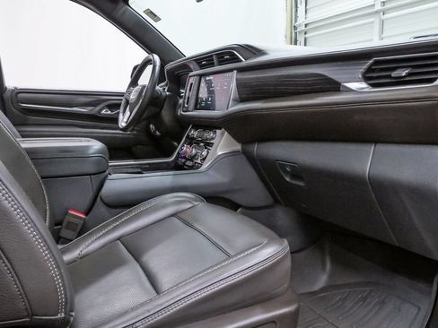 Used 2023 GMC Yukon XL Denali AWD/4WD image 14