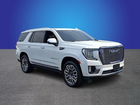 Used 2024 GMC Yukon Denali Ultimate AWD/4WD image 3
