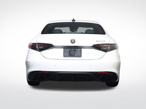 Used 2025 Alfa Romeo Giulia w/ Driving Assist Package RWD image 4