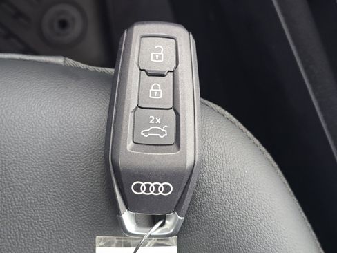 Certified 2025 Audi Q5 Premium w/ Convenience Package image 27