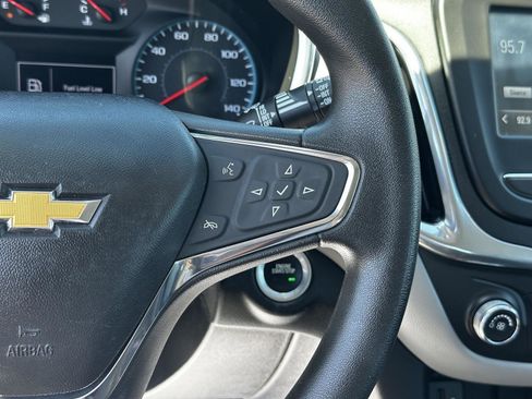 Used 2018 Chevrolet Equinox LS FWD image 11