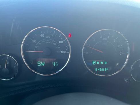Used 2015 Jeep Wrangler Unlimited Sahara w/ Max Tow Package AWD/4WD image 17