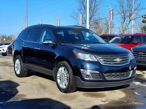 Used 2015 Chevrolet Traverse LT w/ Style and Technology Package image 3