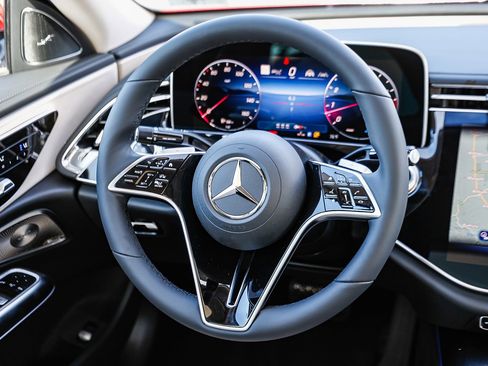 New 2026 Mercedes-Benz E 350 4MATIC Sedan image 13