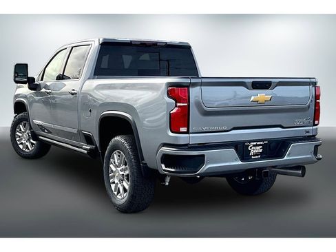 New 2026 Chevrolet Silverado 3500 High Country w/ High Country Premium Package AWD/4WD image 3