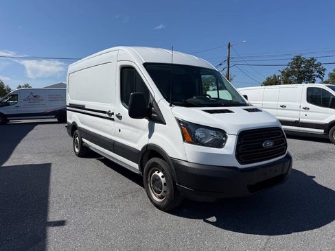 Used 2019 Ford Transit 250 148 Medium Roof RWD image 4