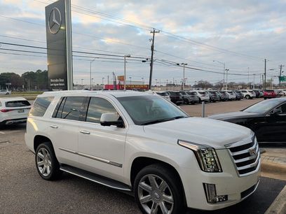 Used 2016 Cadillac Escalade Luxury