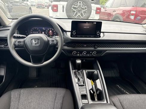 Used 2023 Honda Accord LX image 9