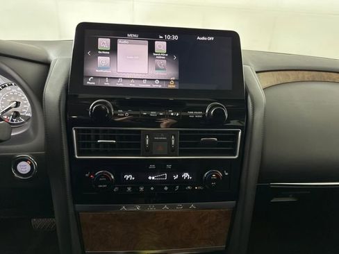 Used 2024 Nissan Armada SL w/ Captain's Chairs Package image 23
