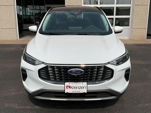 Used 2024 Ford Escape Active w/ Tech Pack #2 AWD/4WD image 2