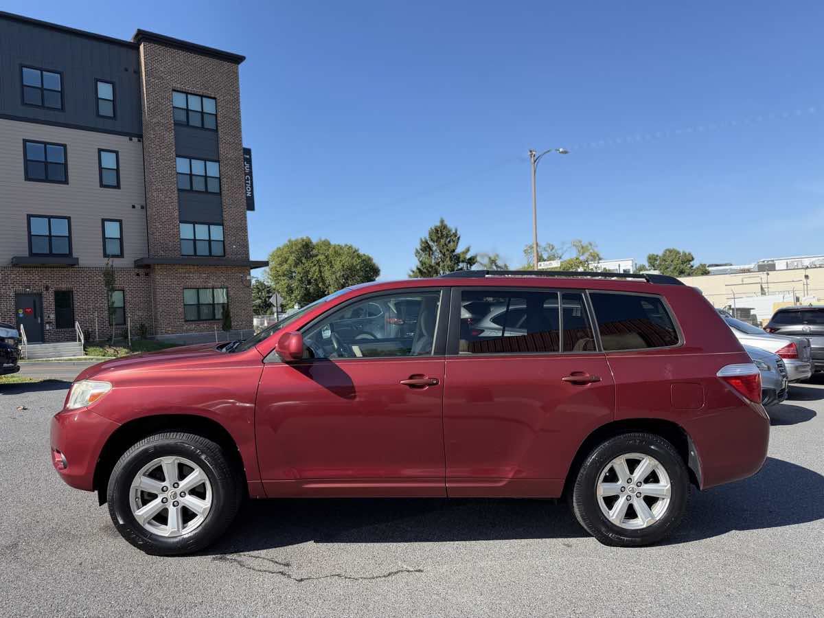 Used 2010 Toyota Highlander 4WD w/ Extra Value Pkg 2 image 4