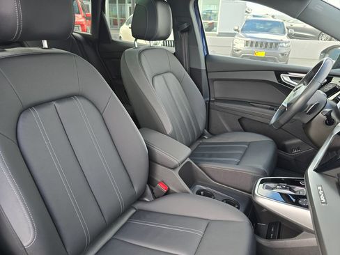 Used 2023 Audi Q4 e-tron Prestige AWD/4WD image 36