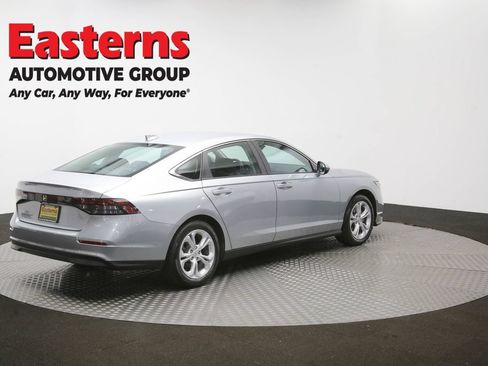 Used 2025 Honda Accord LX image 40