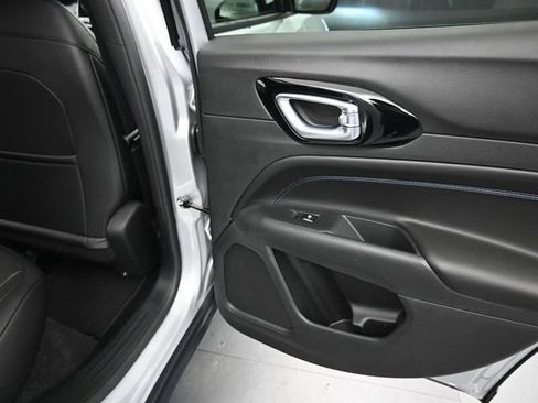 New 2026 Jeep Compass Latitude AWD/4WD image 19