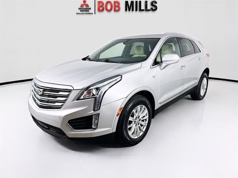 Used 2019 Cadillac XT5 FWD image 3