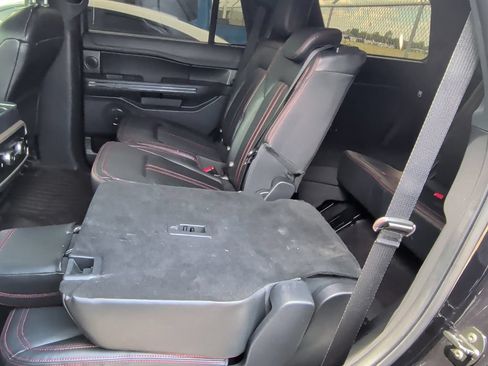 Used 2022 Ford Expedition Limited AWD/4WD image 12