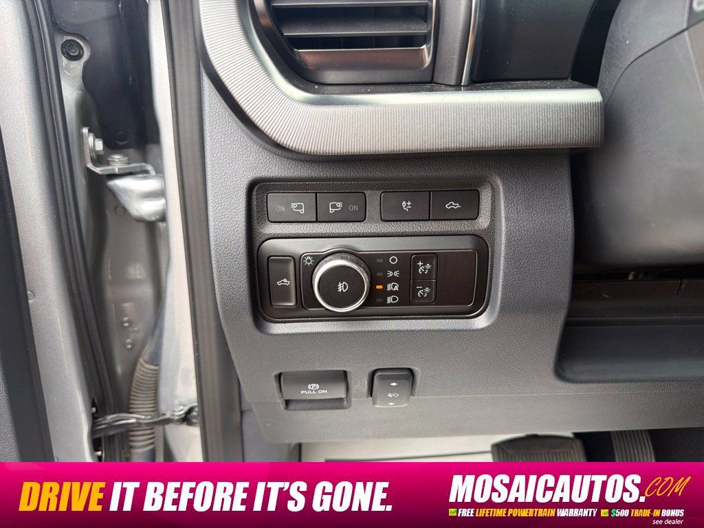 Used 2023 Ford F250 Platinum AWD/4WD image 27