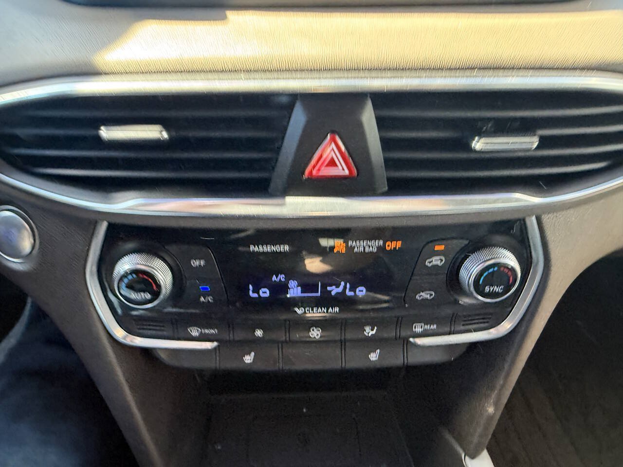 Used 2020 Hyundai Santa Fe SEL w/ Convenience + Premium Package FWD image 27