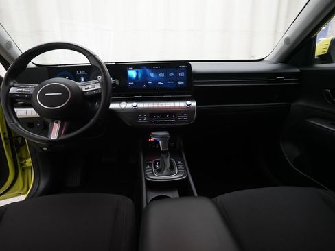 Used 2024 Hyundai Kona SEL AWD/4WD image 5