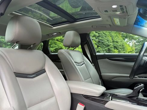Used 2016 Cadillac XTS Luxury FWD image 16