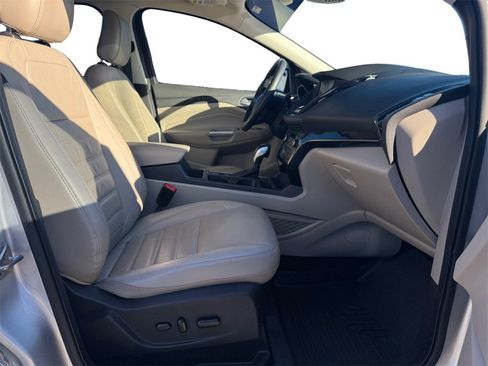 Used 2019 Ford Escape Titanium image 15