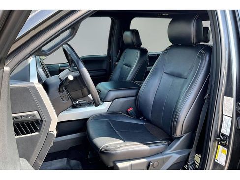 Used 2019 Ford F150 Lariat w/ Equipment Group 502A Luxury AWD/4WD image 22