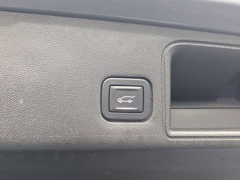 Used 2018 GMC Terrain Denali image 33