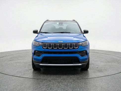 Used 2025 Jeep Compass Limited image 2