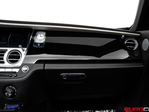Used 2018 Rolls-Royce Dawn RWD image 34