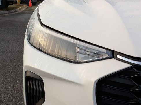 Certified 2025 Ford Escape ST-Line w/ Equipment Group 301A image 12