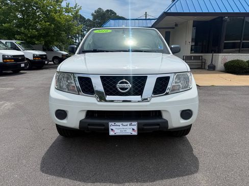 Used 2016 Nissan Frontier SV AWD/4WD image 7