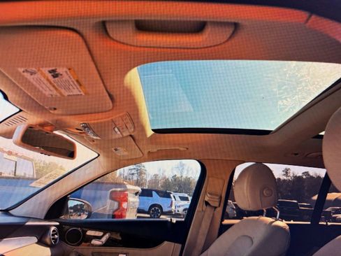 Used 2017 Mercedes-Benz GLC 300 4MATIC w/ Premium 1 Package image 3