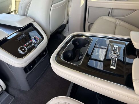 Certified 2019 Lincoln Navigator Reserve w/ Cargo Package image 16