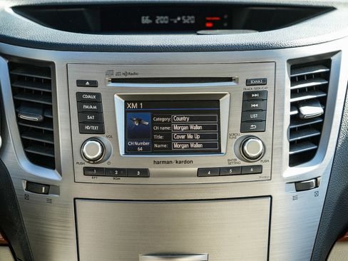 Used 2014 Subaru Outback 2.5i Limited w/ Accessory Value Package (OY1) AWD/4WD image 14