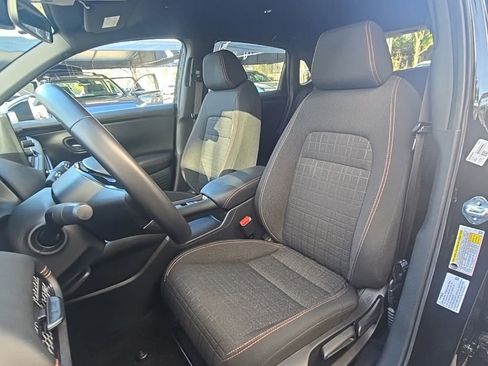 Used 2025 Honda HR-V Sport image 12