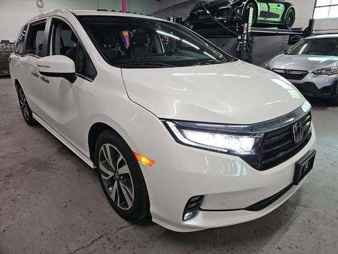 Used 2023 Honda Odyssey Touring image 5