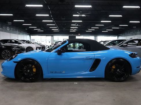 Used 2019 Porsche 718 Boxster RWD image 3
