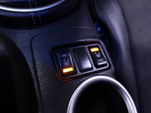 Used 2009 Nissan 370Z Touring w/ Sport Pkg image 22