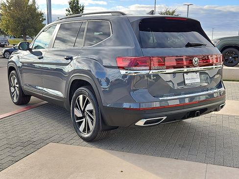 New 2026 Volkswagen Atlas SE image 2